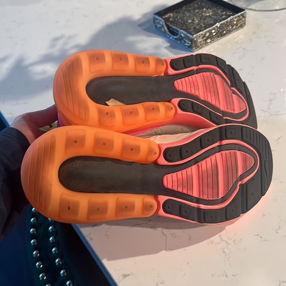 Women’s Nike air max custom shoes - Picture 3 of 3